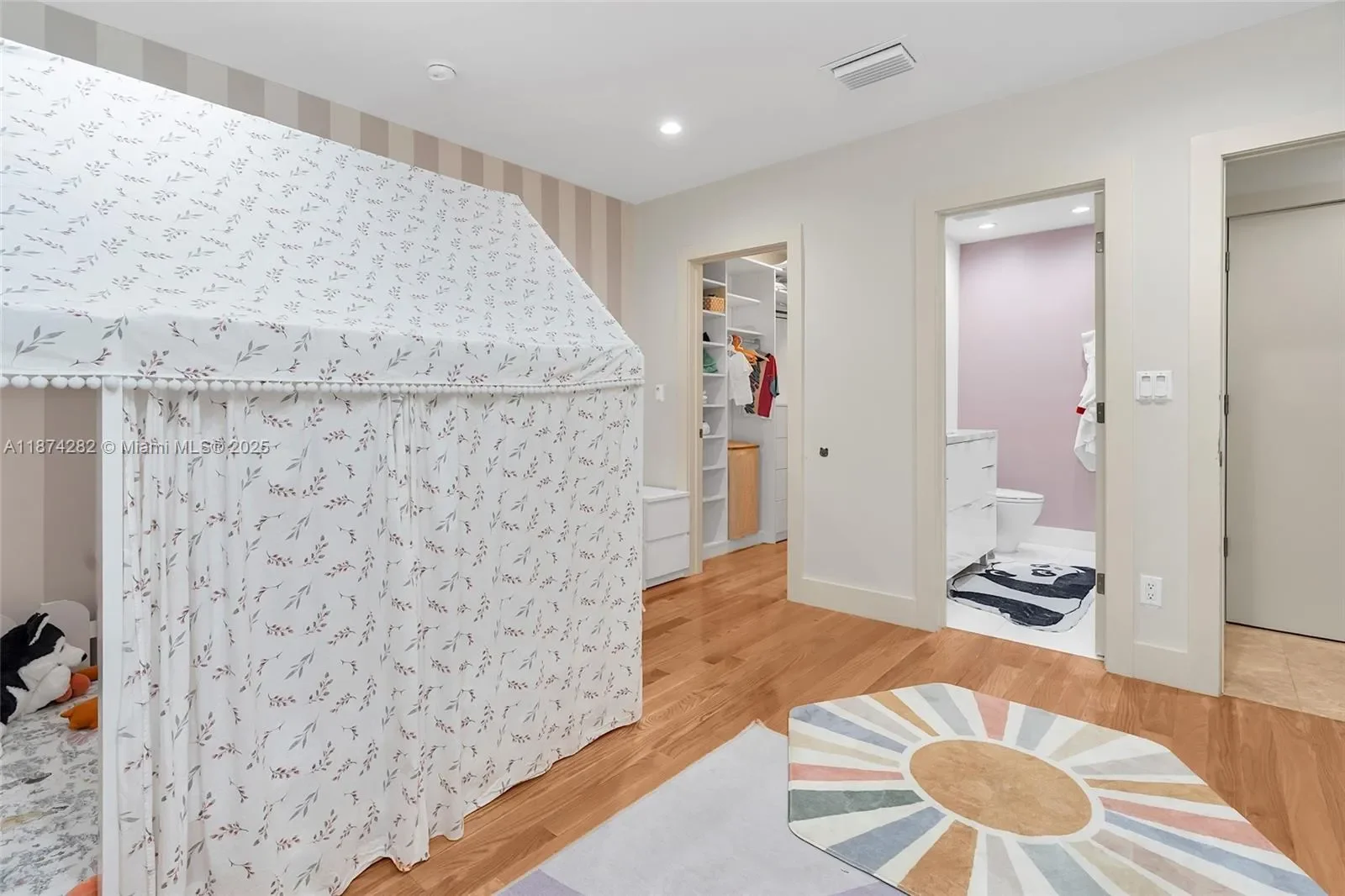 415 Rovino Ave, Coral Gables, Florida, United States. - Photo 38