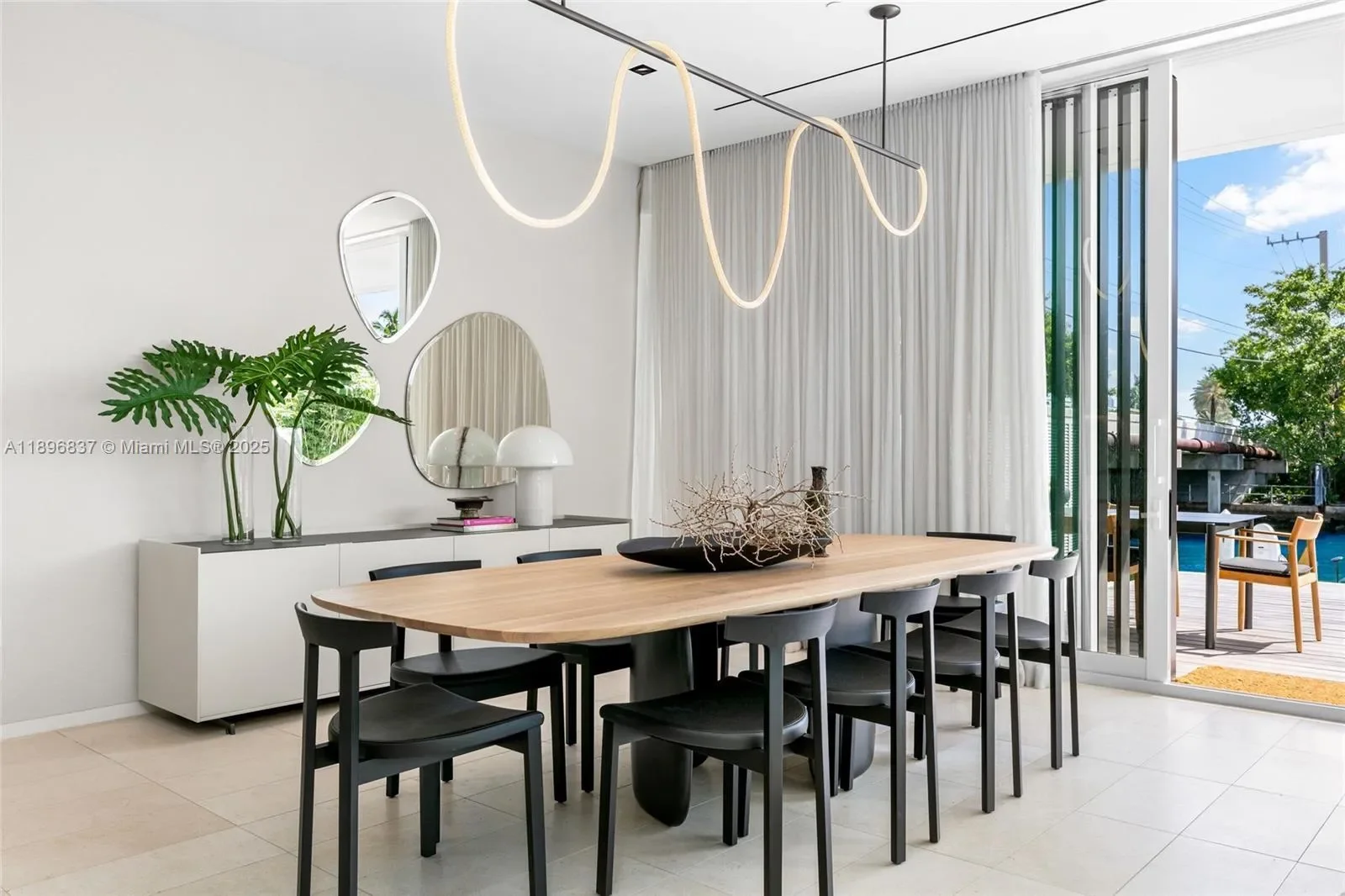 1081 W 48th St, Miami Beach, Florida, United States. - Photo 7
