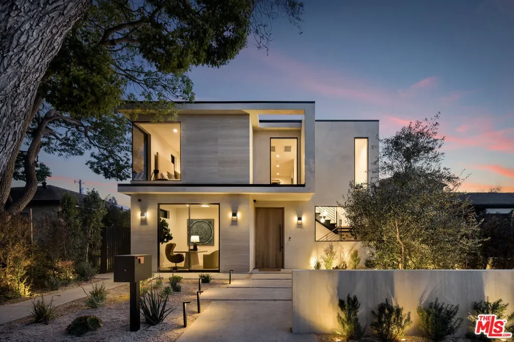2115 Walnut Avenue, Los Angeles, California, United States. - Photo 19