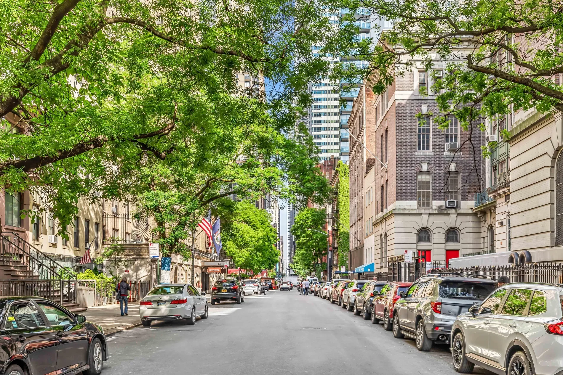 350 West 48th Street 1W, New York, NY 10036, New York, New York, United States. - Photo 7