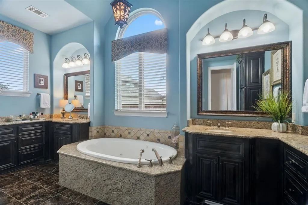 5803 Chalford Common, Colleyville, Texas, United States. - Photo 16