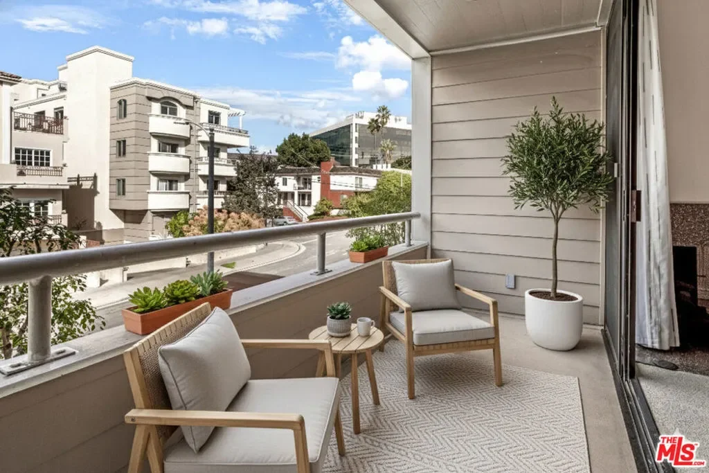 11808 Dorothy Street 206, Los Angeles, California, United States. - Photo 11