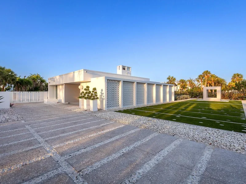 7647 SANDERLING ROAD, Siesta Key, Florida, United States. - Photo 4