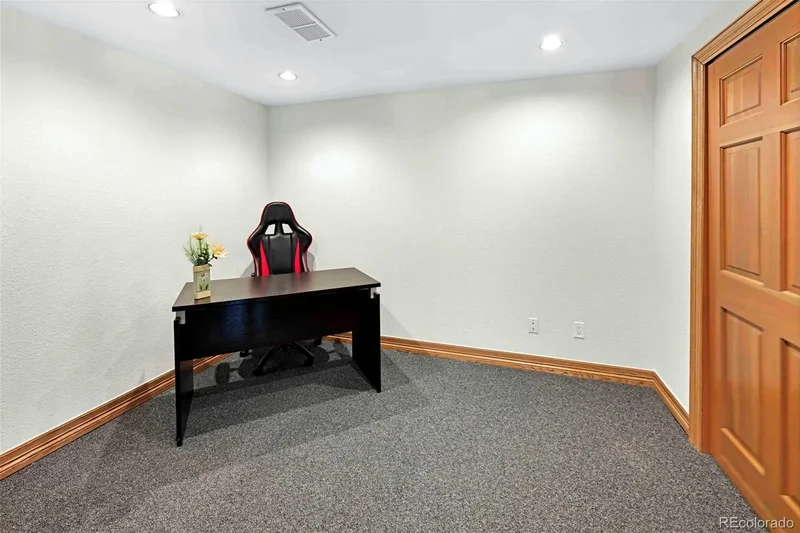 2595 S Harlan Court, Lakewood, Colorado, United States. - Photo 41