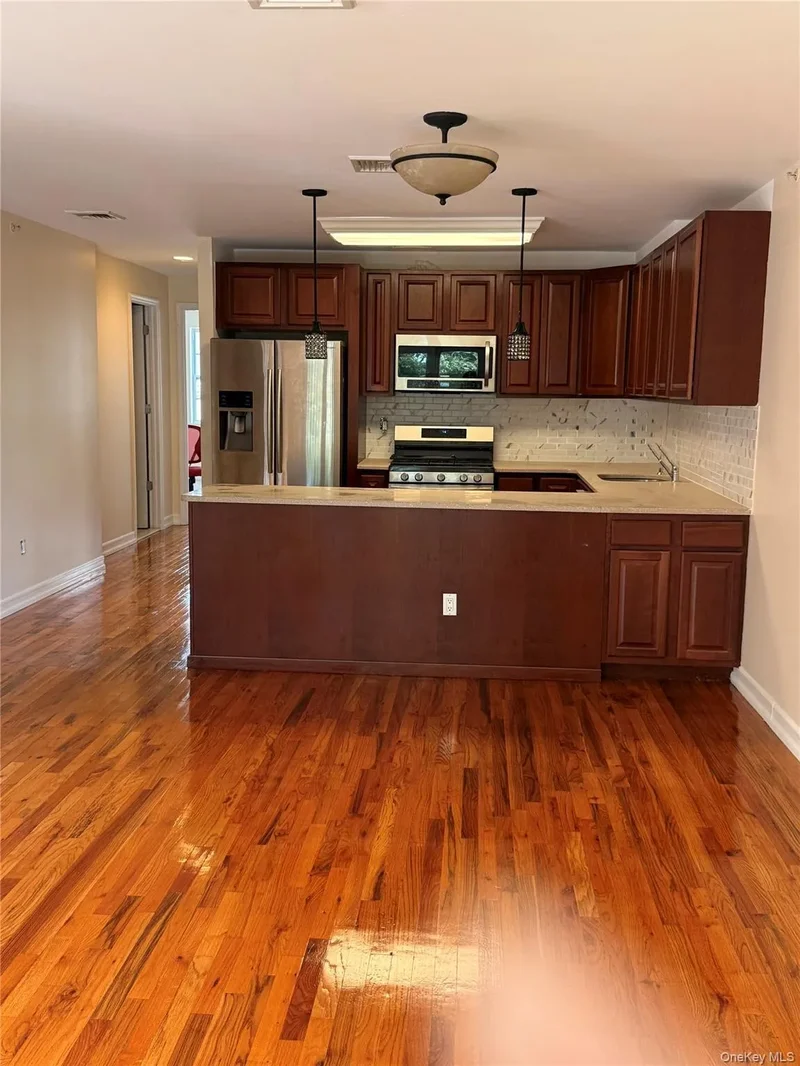 10220 Rockaway Beach Boulevard, 2B - Far Rockaway, New York