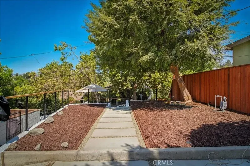 6150 Strickland Avenue, Los Angeles, California, United States. - Photo 4