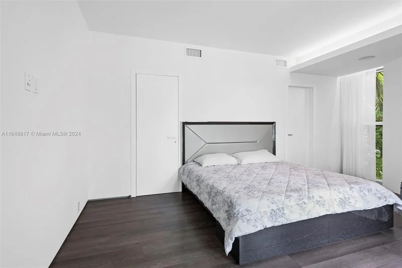 480 Ocean Blvd, Golden Beach, Florida, United States. - Photo 32