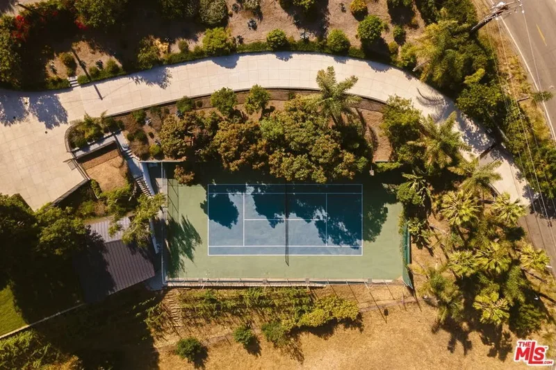 29800 Cuthbert Road, Malibu, California, United States. - Photo 32