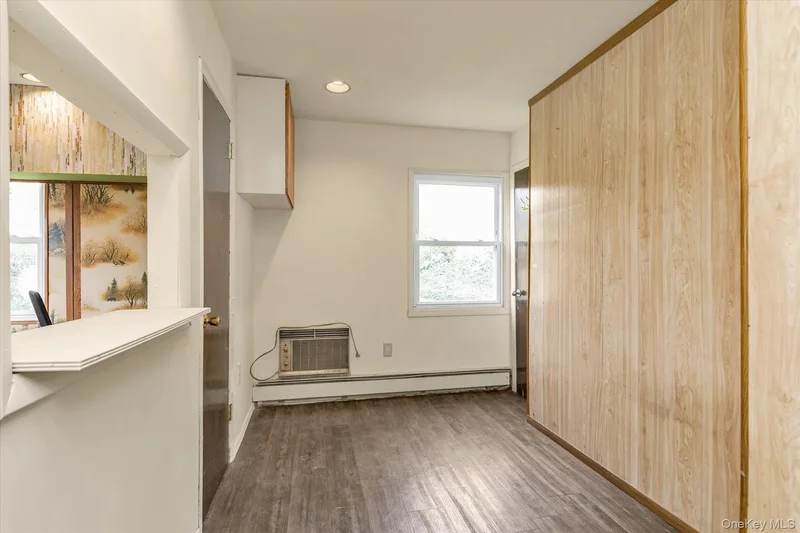 1 Ranch Lane, Levittown, New York, United States. - Photo 8