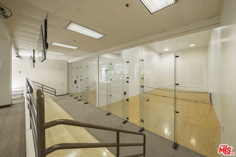 600 W 9th Street 1502, Los Angeles, California, United States. - Photo 31