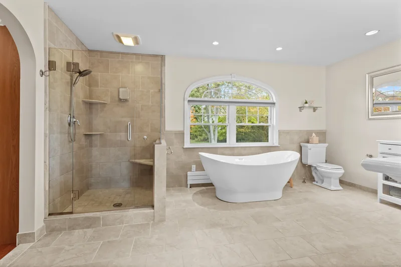 14 Dairy Farm Road, Norwalk, Connecticut, United States. - Photo 2