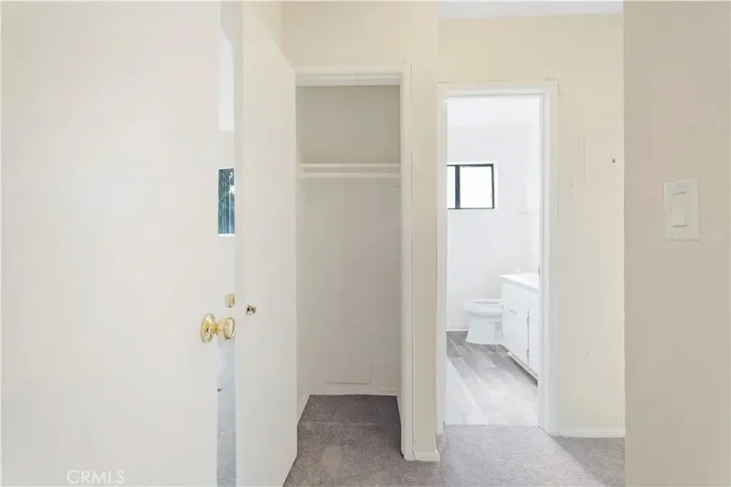 8421 Lindley Avenue, Los Angeles, California, United States. - Photo 11