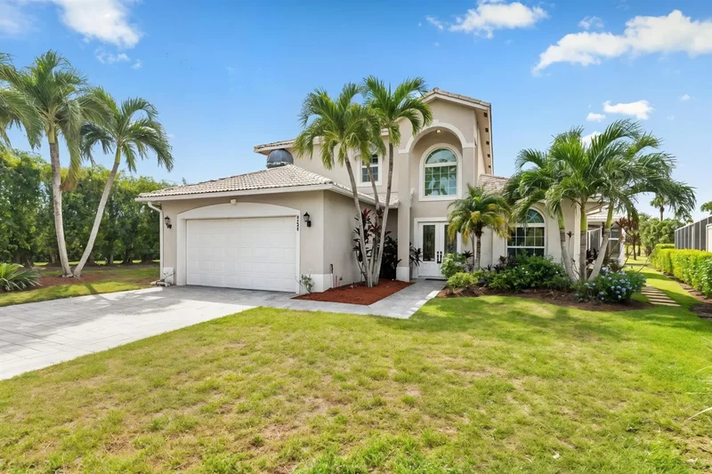 Single Family Residence in West Palm Beach