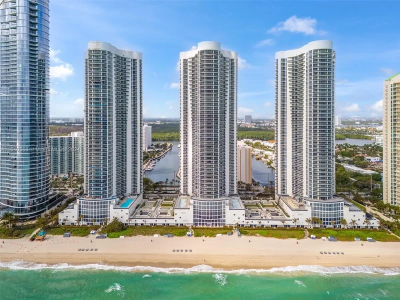 Condominium in Sunny Isles Beach