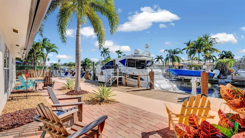 2524 SE 9th St, Hillsboro Beach, Florida, United States. - Photo 38