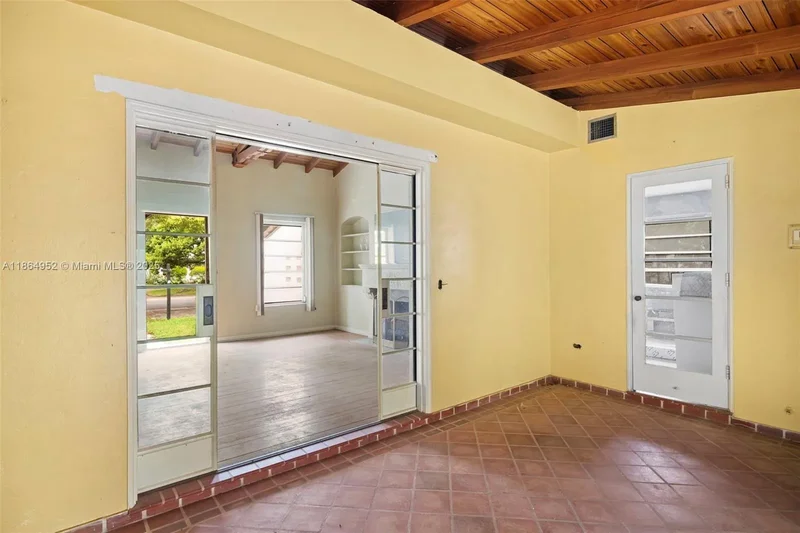 531 NE 55th Ter, Miami, Florida, United States. - Photo 11