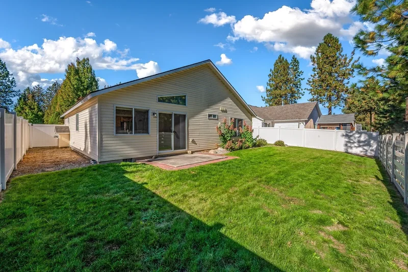 5707 E Steamboat Bend, Post Falls, ID 83854, Post Falls, Idaho, United States. - Photo 10