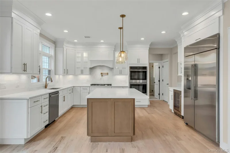 7 Sheridan Street, Old Bethpage, New York, United States. - Photo 34