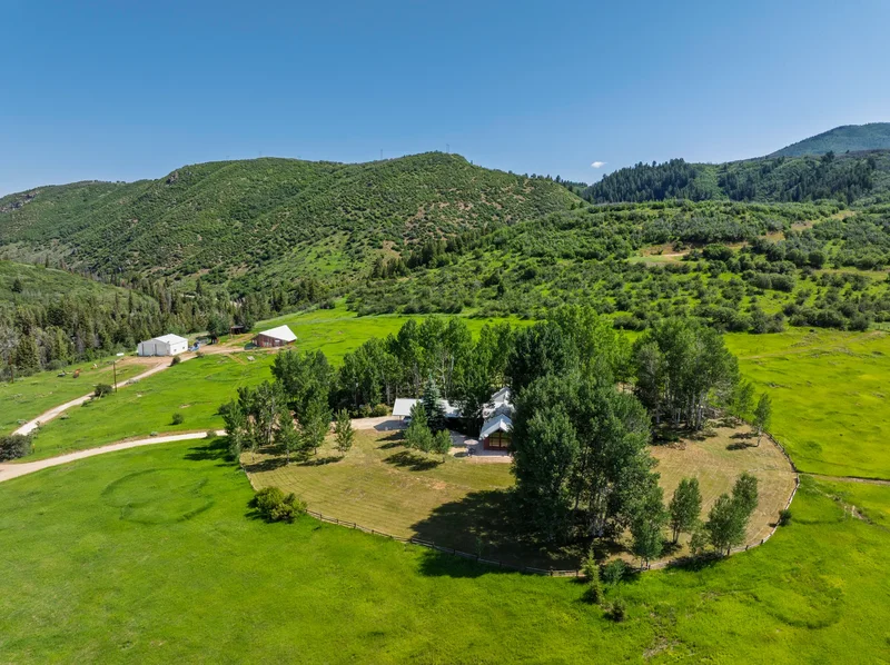 44320 County Road 129 , Steamboat Springs, CO 80487, Steamboat Springs, Colorado, United States. - Photo 4