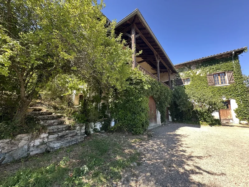 Lantignié, Lantignié, Lantignié, Auvergne-Rhône-Alpes, France. - Photo 8
