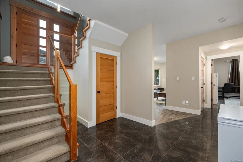 1674 Trumpeter Cres, Courtenay, British Columbia, Canada. - Photo 32