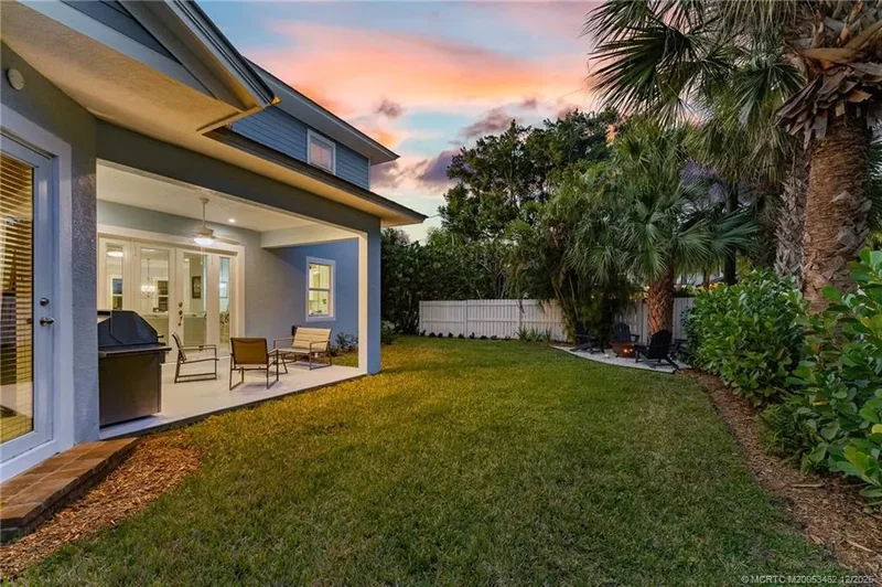 1002 SE Riverside Drive, Stuart, Florida, United States. - Photo 58