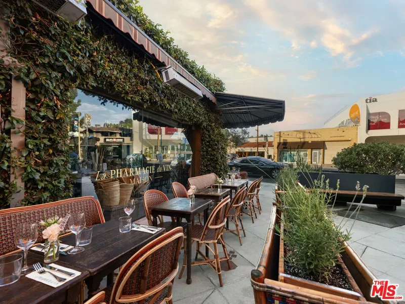 3924 W Sunset Boulevard, Los Angeles, California, United States. - Photo 18