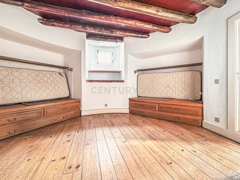 LIVING IN A WINDMILL IN SESIMBRA WITH VIEWS OF THE SEA AND THE CASTLE IS NOT FOR EVERYONE