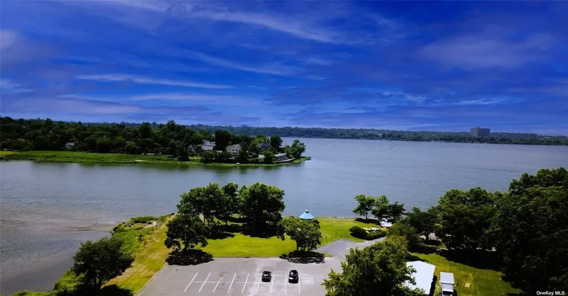 218 Middle Neck Road, #108, Great Neck, New York, United States. - Photo 9
