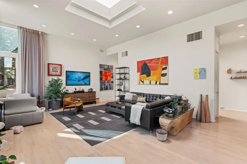 915 Old Santa Fe Trail , Santa Fe, NM 87505, Santa Fe, New Mexico, United States. - Photo 13