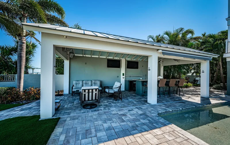 297 1st St W, St Petersburg, FL 33715, St. Petersburg, Florida, United States. - Photo 32