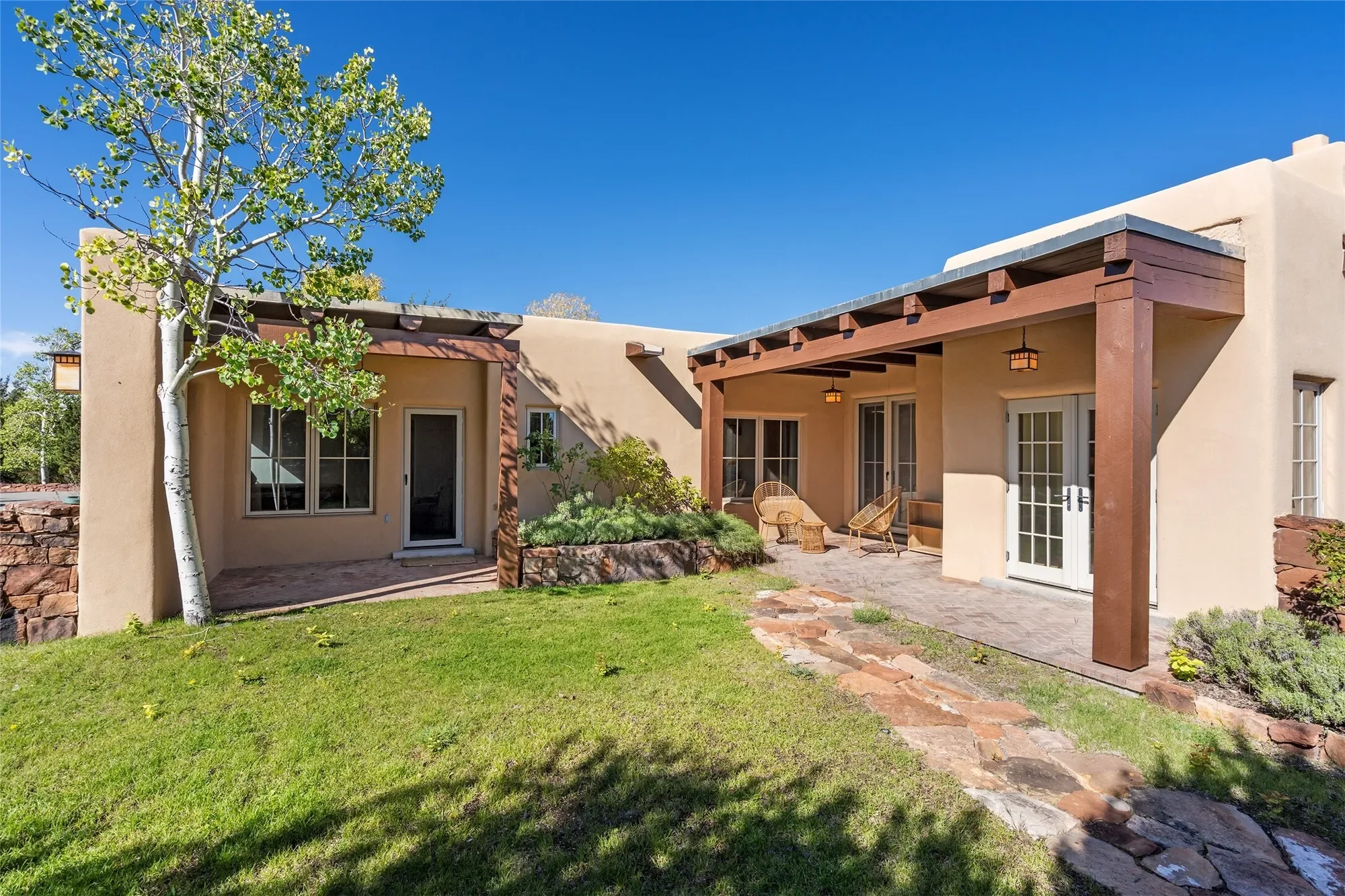 107 W Wildflower Drive, Santa Fe, NM 87506, Santa Fe, New Mexico, United States. - Photo 33