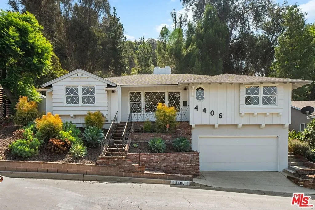 4406 Don Diablo Drive, Los Angeles, California, United States. - Photo 8