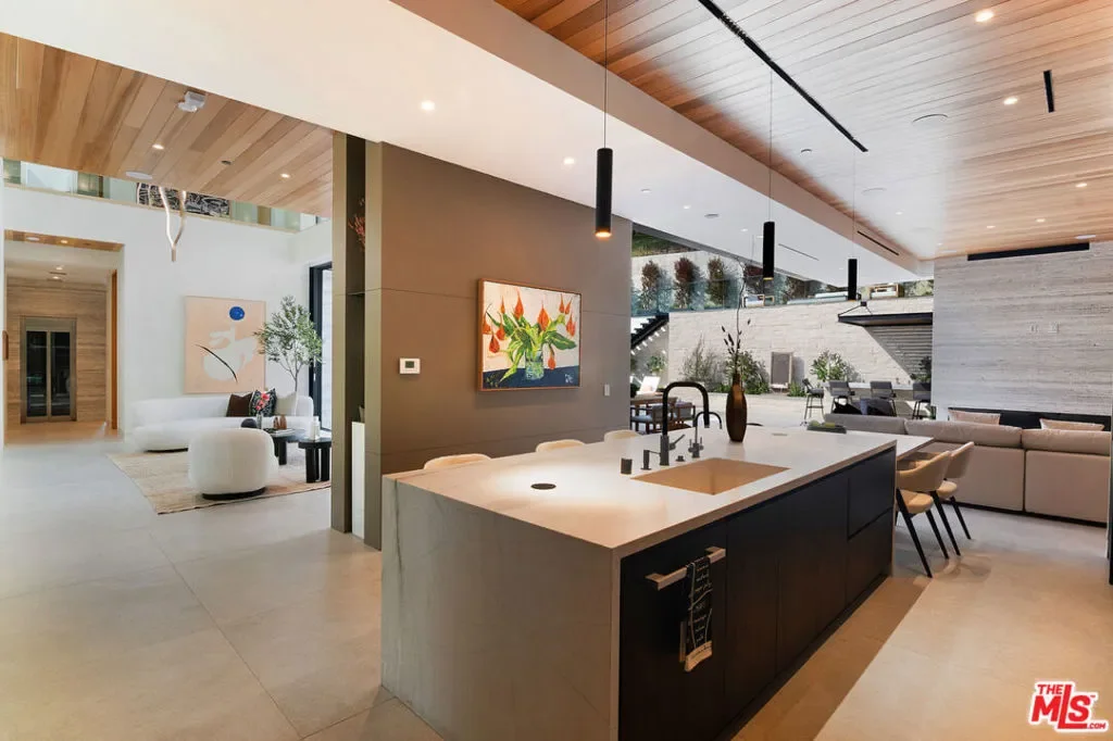 2641 Hutton Drive, Beverly Hills, California, United States. - Photo 11