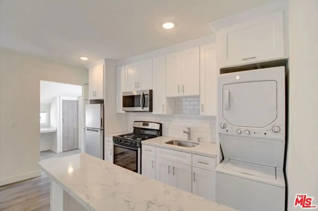 15328 S San Pedro Street, Gardena, California, United States. - Photo 11