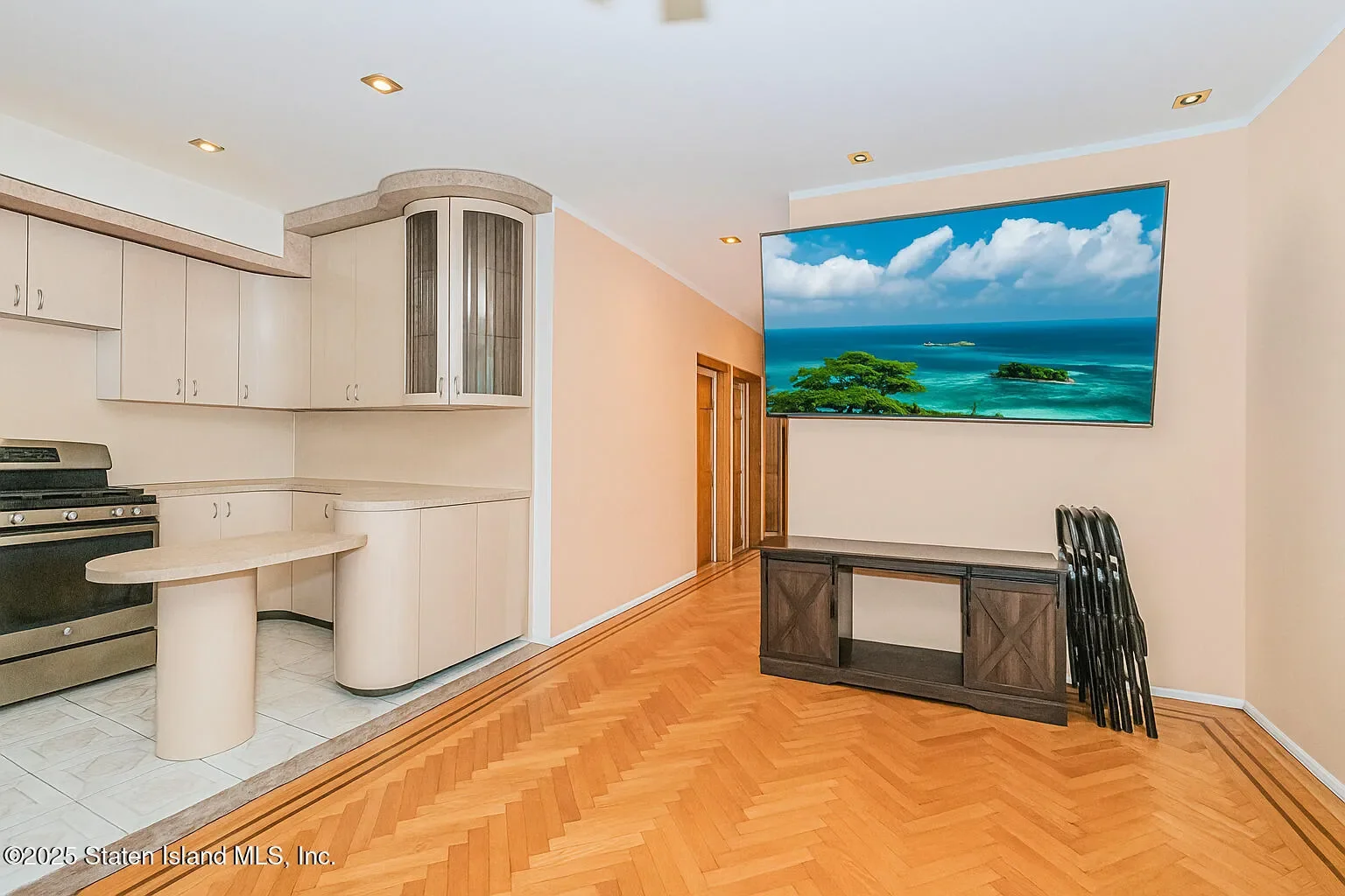 Gallery photo 3