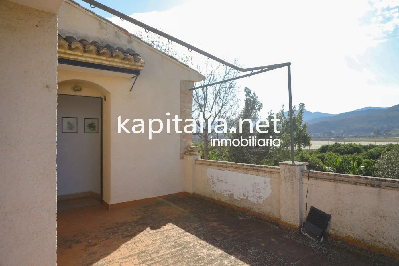 Exterior photo 11