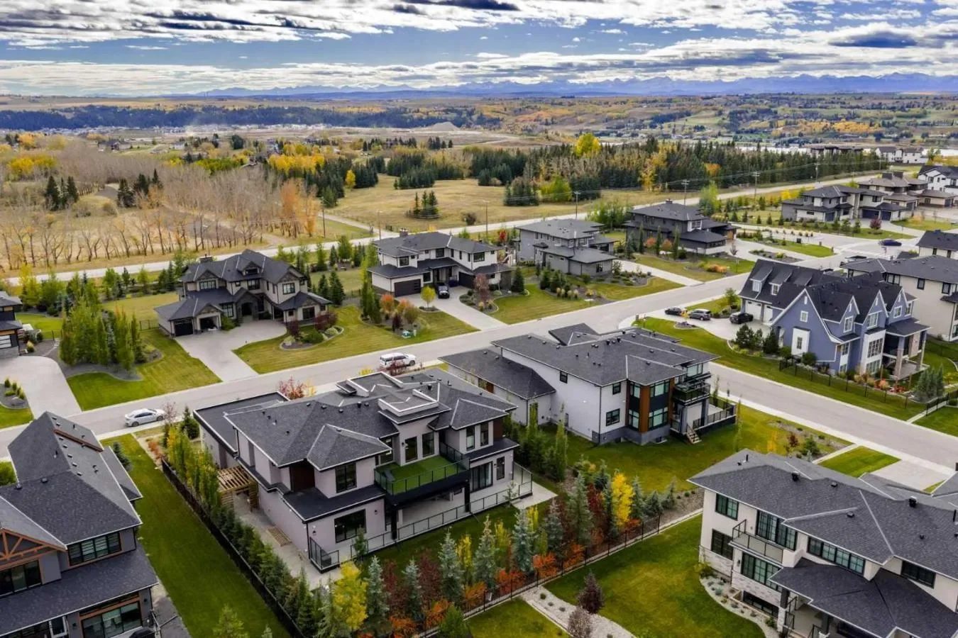 18 Damkar Drive, Calgary, Alberta, Canada. - Photo 4