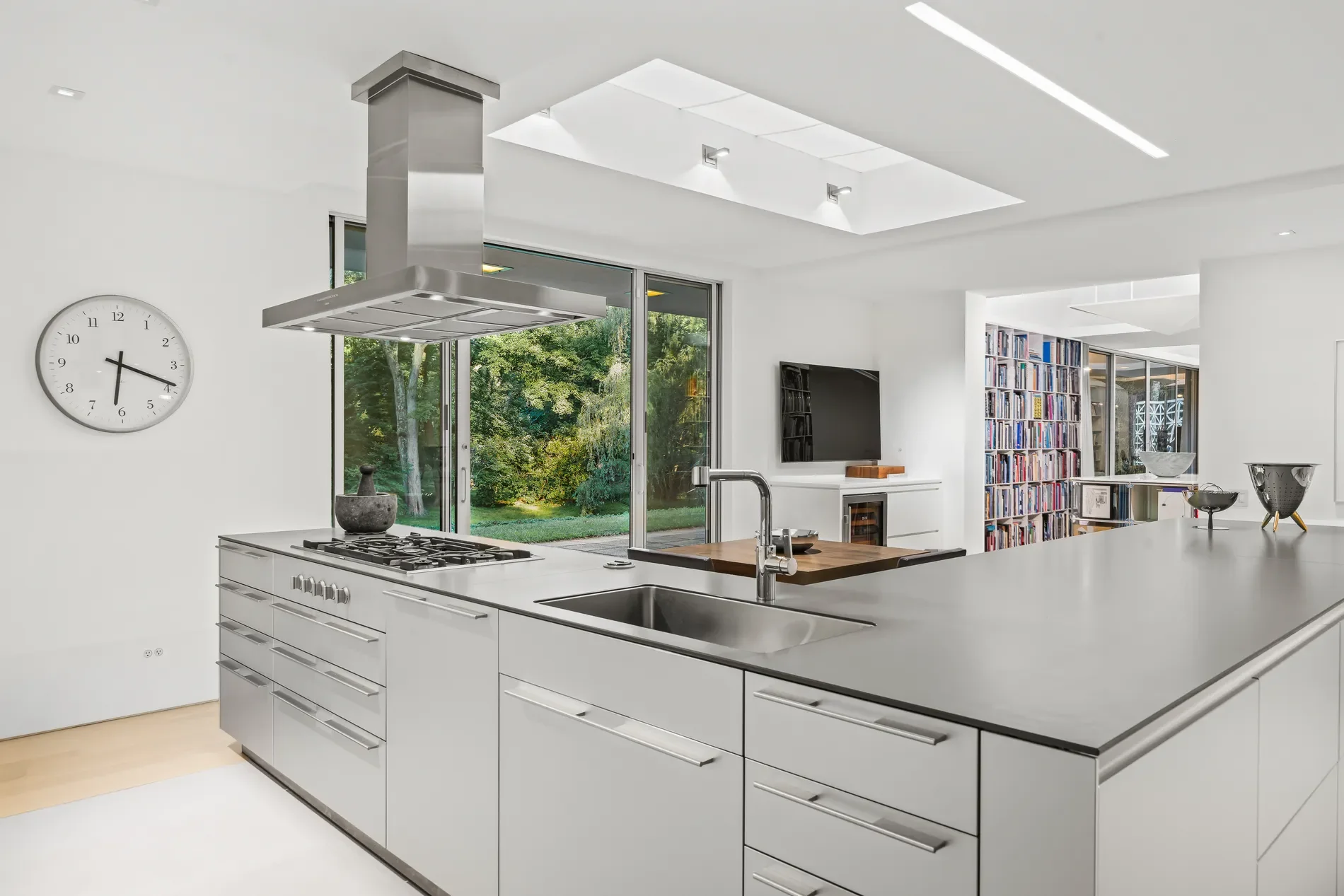565 Oenoke Ridge, New Canaan, CT 06840, New Canaan, Connecticut, United States. - Photo 12