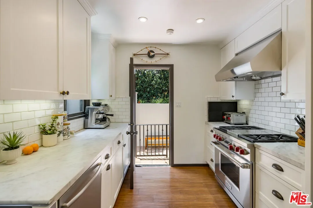 1417 Queens Rd, Los Angeles, California, United States. - Photo 10