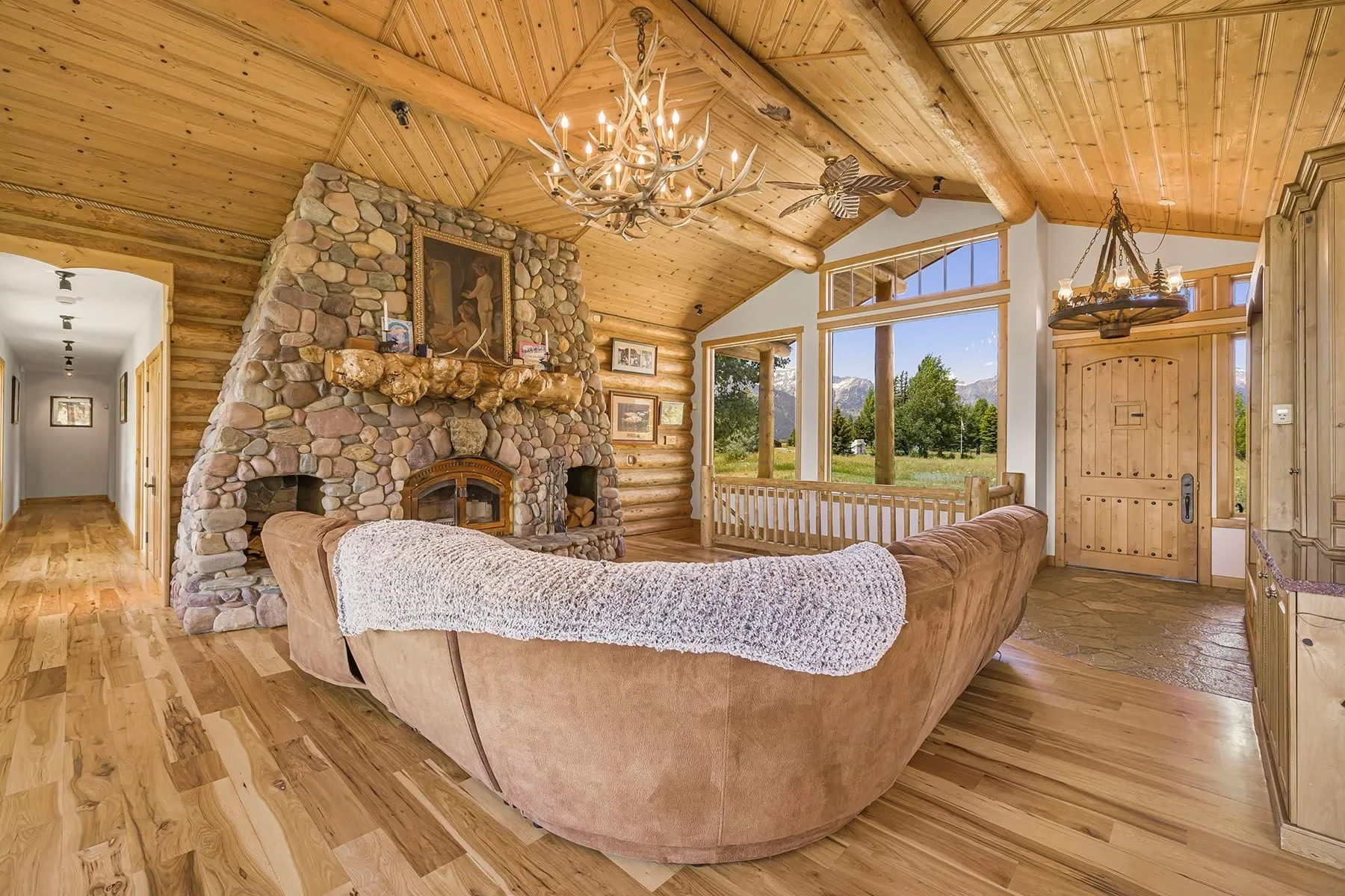 450 E Oatgrass Road , Jackson, WY 83001, Jackson, Wyoming, United States. - Photo 13