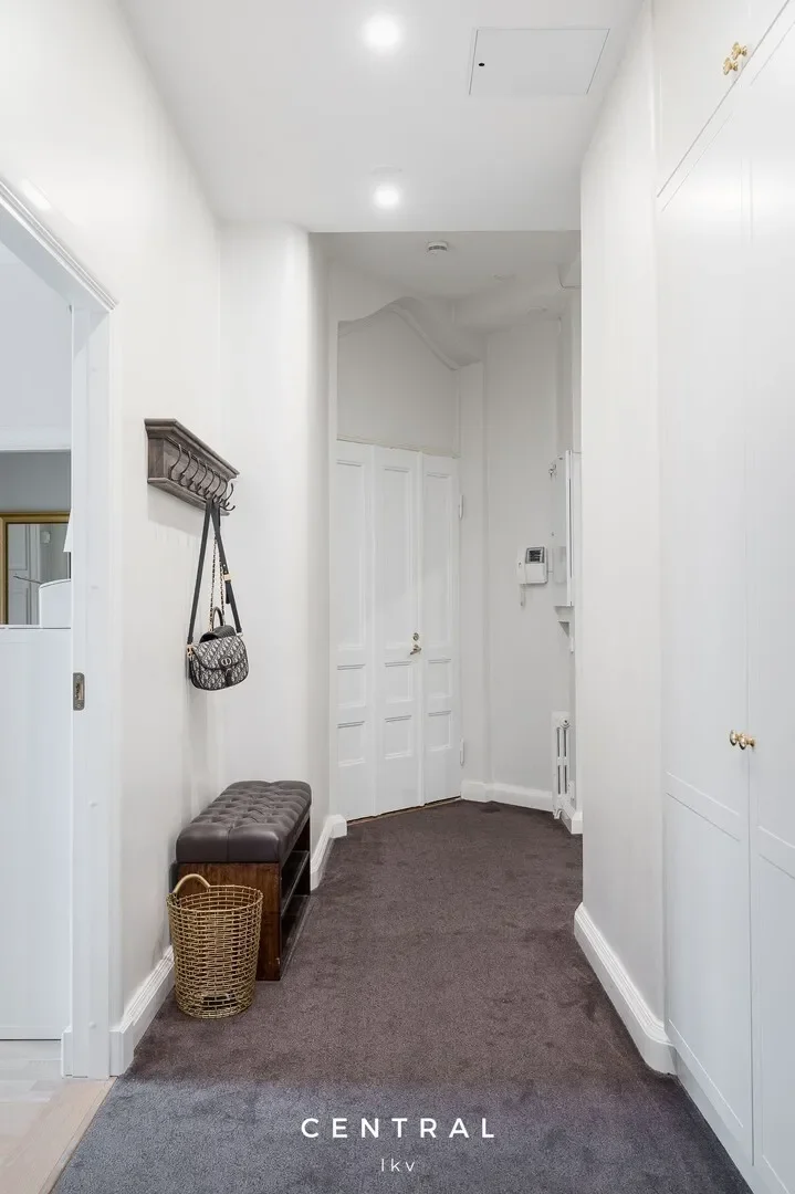 Gallery photo 2