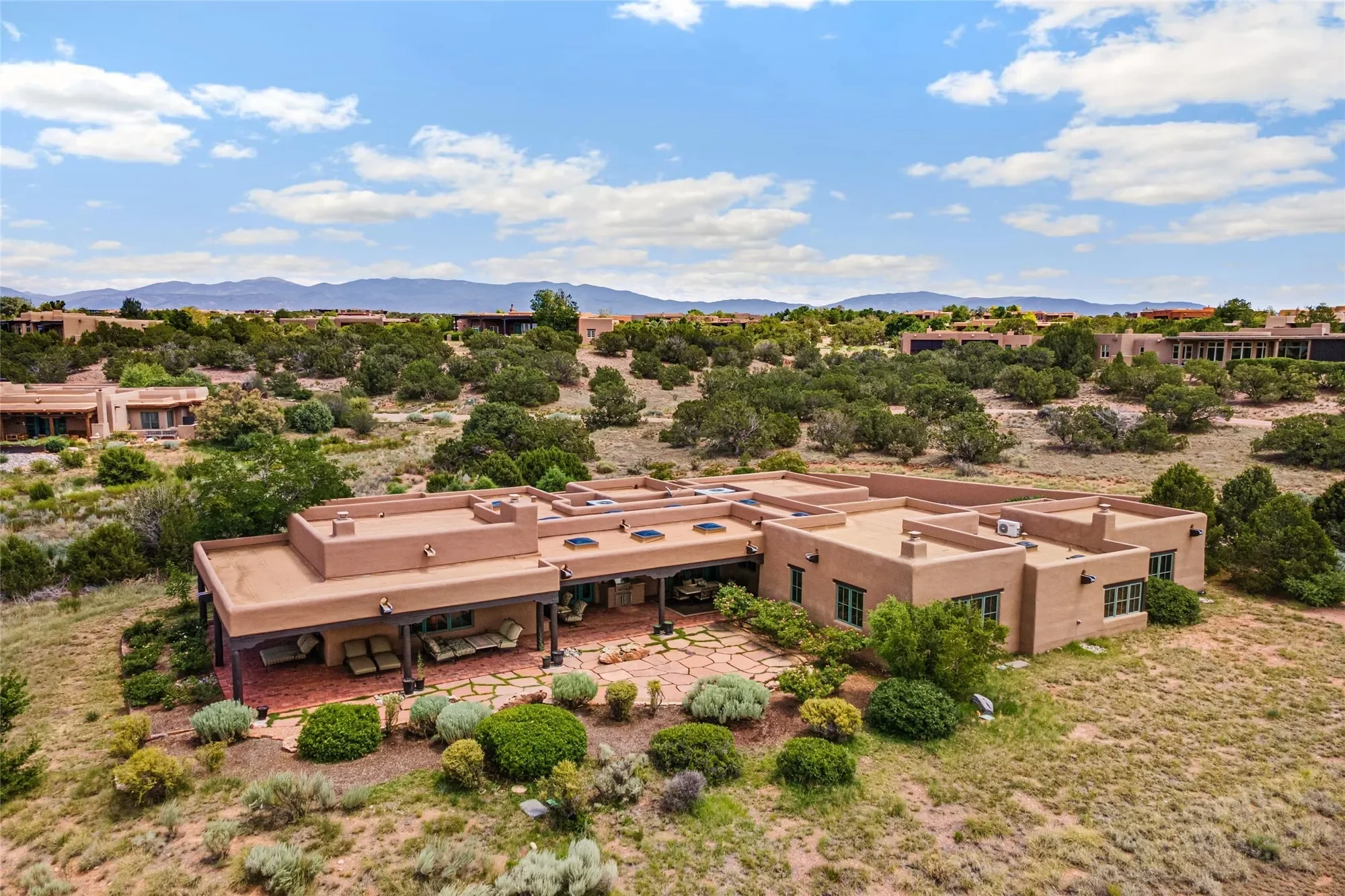 15 Calle Ojitos, Santa Fe, NM 87506, Santa Fe, New Mexico, United States. - Photo 49