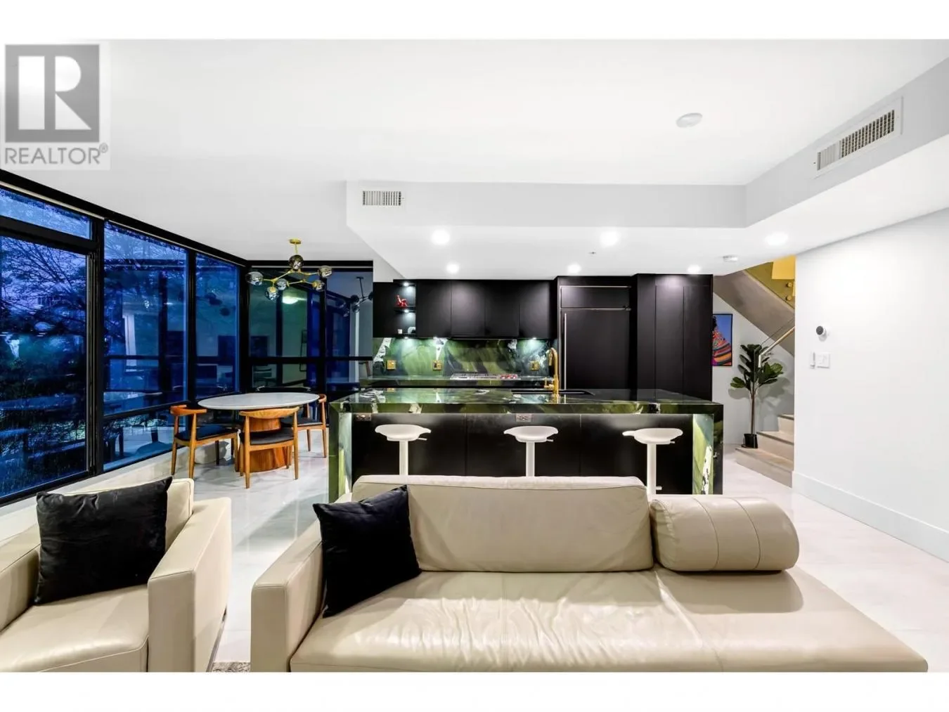 205 1455 HOWE STREET, Vancouver, British Columbia, Canada. - Photo 2
