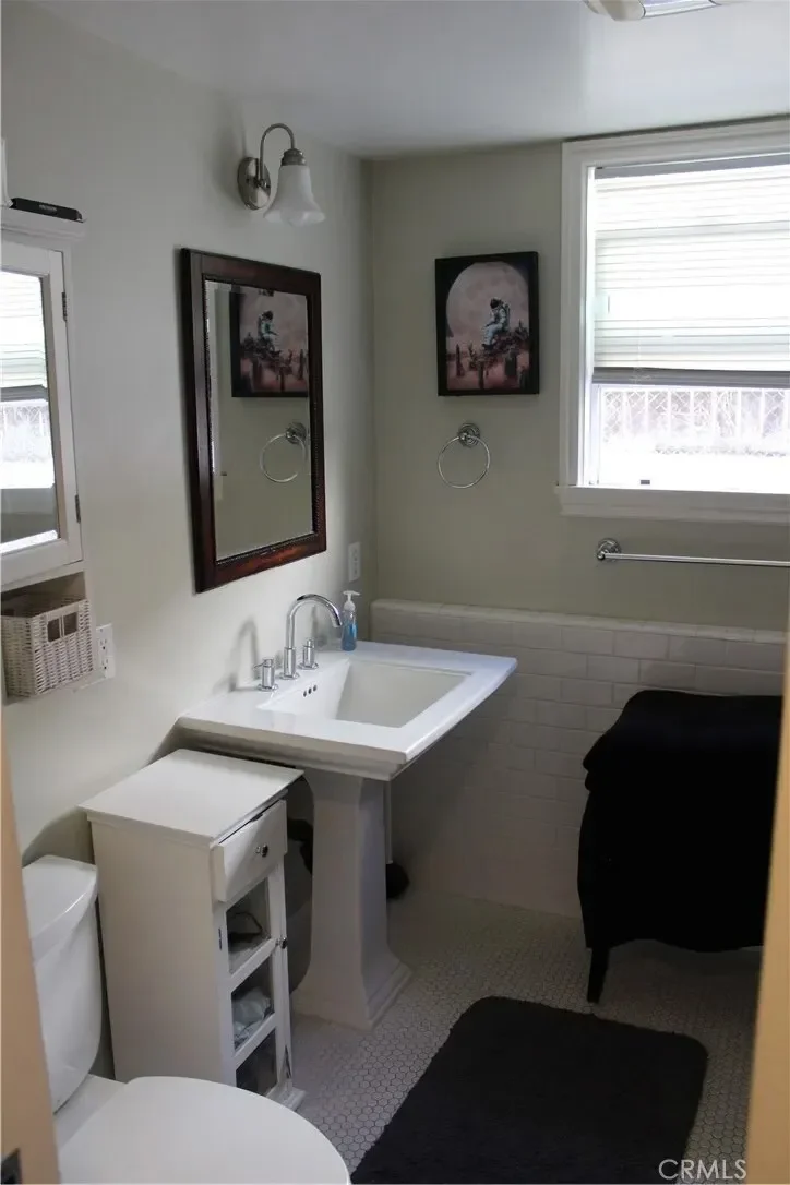210 N Naomi, Burbank, California, United States. - Photo 16