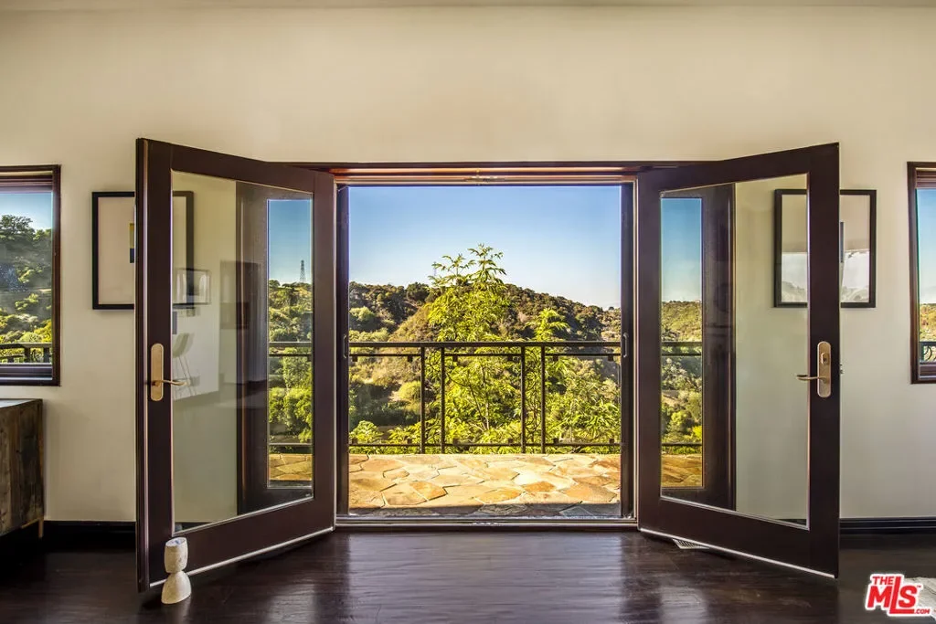 2125 Kew Drive, Los Angeles, California, United States. - Photo 14