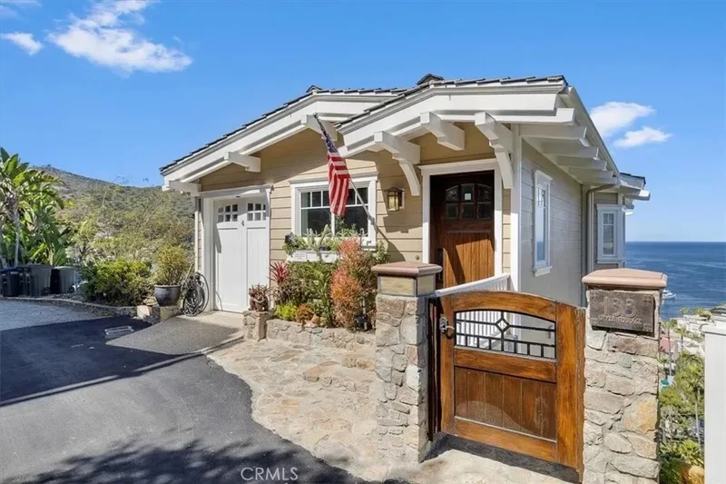 133 Upper Terrace Road, Avalon, California, United States. - Photo 36