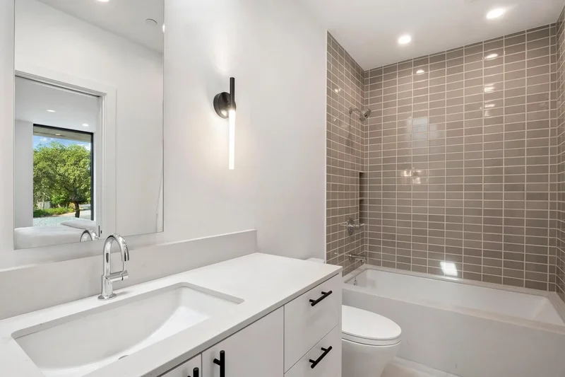 807 Redbud TRL, Austin, Texas, United States. - Photo 24