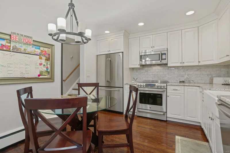 24 Warnock Drive, Westport, CT, 06880, USA, Westport, Connecticut, United States. - Photo 25