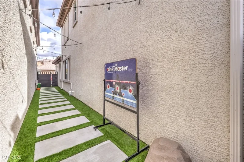 6291 Apple Dew Avenue, Las Vegas, Nevada, United States. - Photo 49